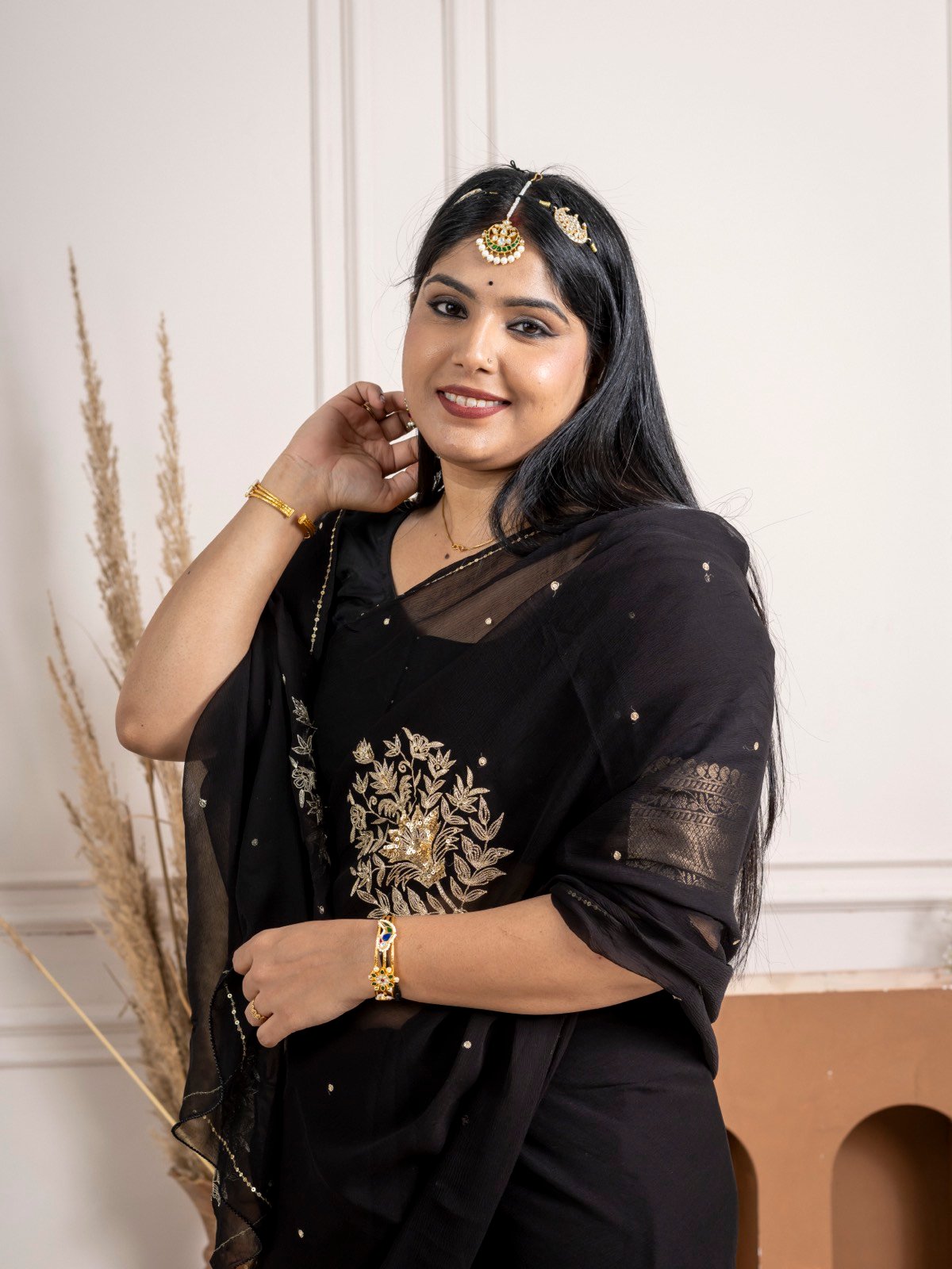 Handcrafted Black Pure Chiffon Saree with Floral Sequin Work thumbnail 7